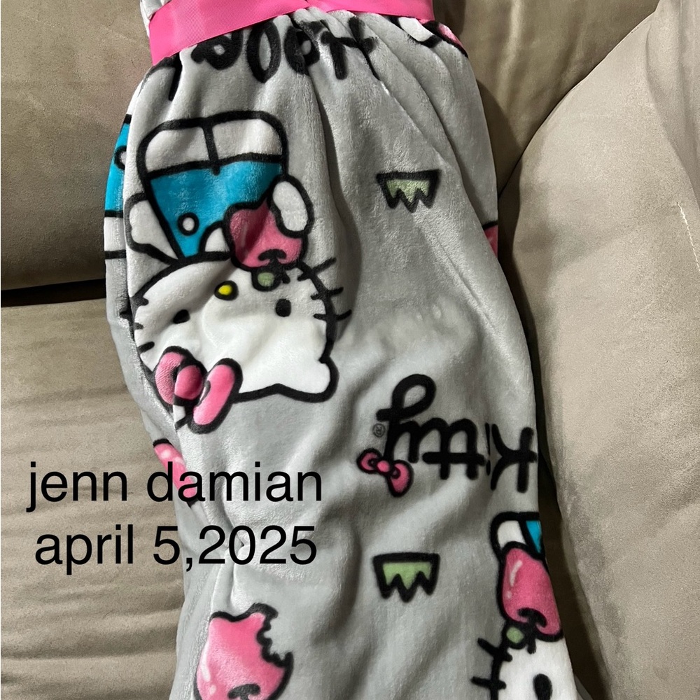 Hello Kitty Gray and Pink throw